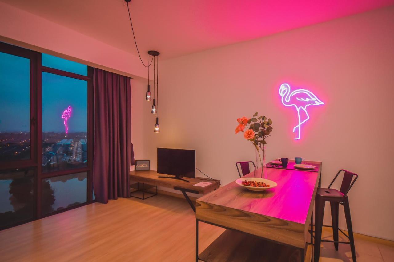 Cube 8Teens By Nest Home Johor Bahru Exterior photo
