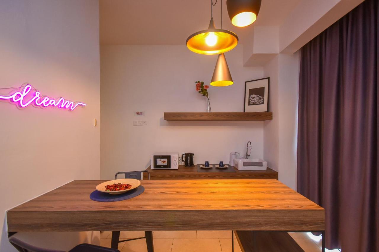 Cube 8Teens By Nest Home Johor Bahru Exterior photo