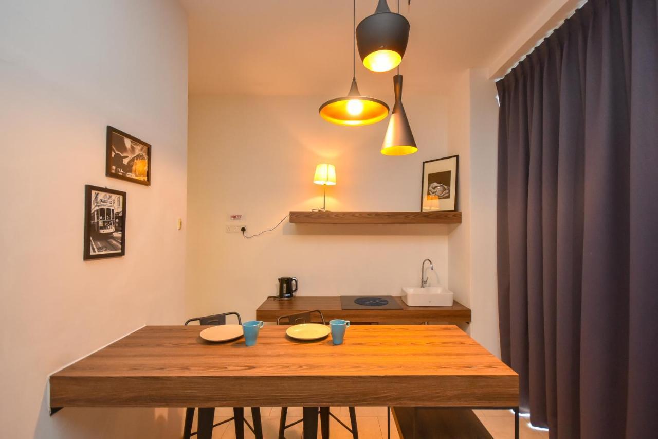 Cube 8Teens By Nest Home Johor Bahru Exterior photo
